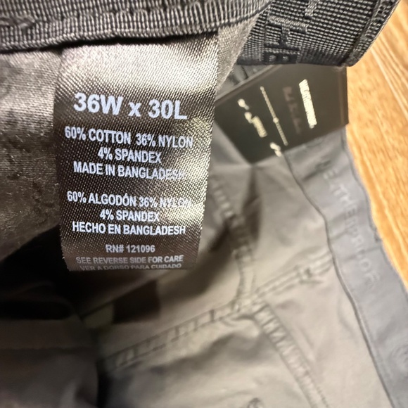 Weatherproof Men's Travel pants Forged Iron 36x30 NWT Work Pants, Flat Front - Picture 8 of 9